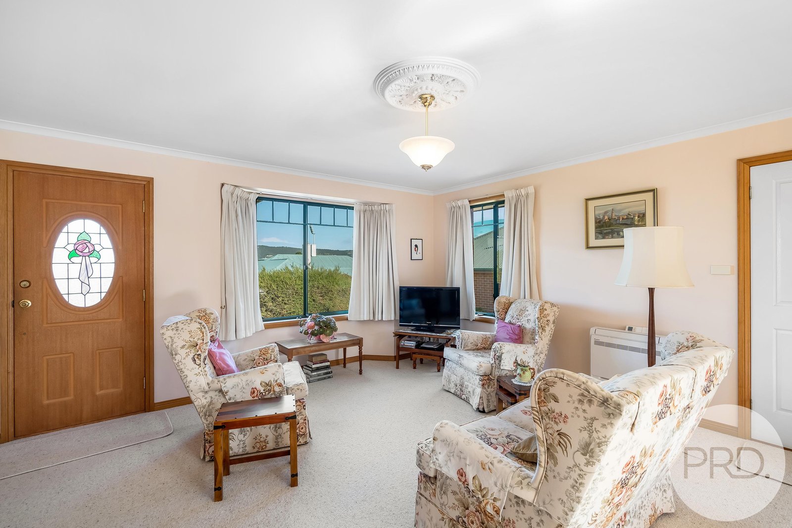 1/42A York Street BELLERIVE 4