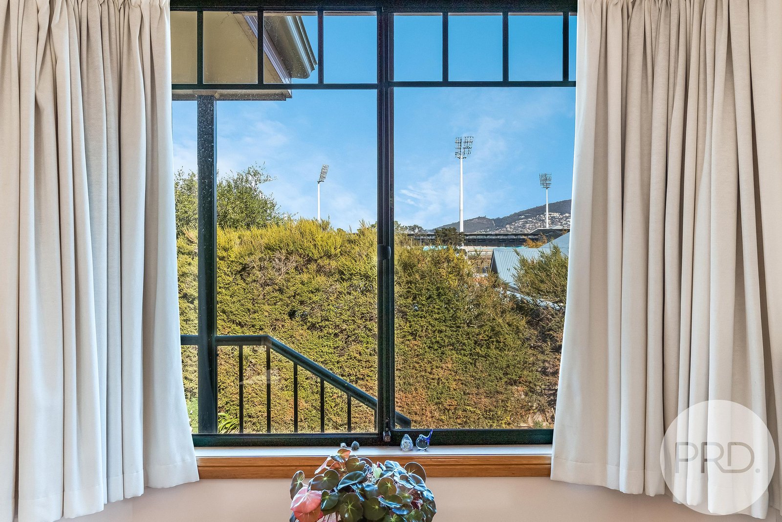 1/42A York Street BELLERIVE 8