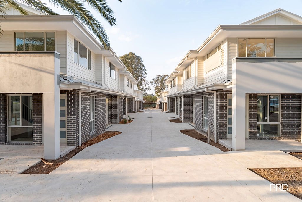 143-145 Stafford Street PENRITH 1