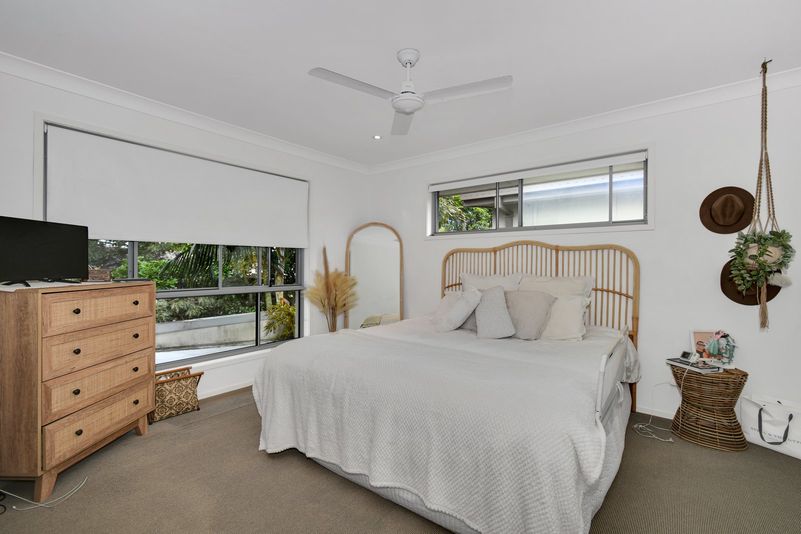 14/3-15 Lennox Circuit POTTSVILLE 5