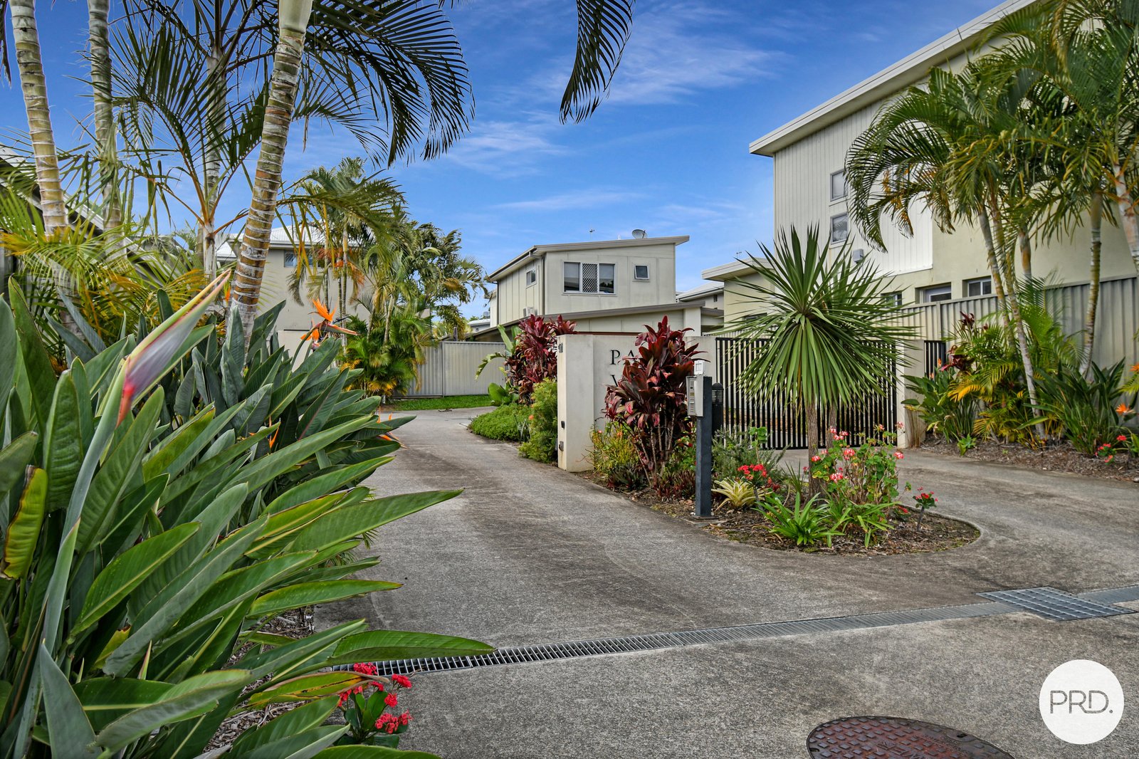 14/3-15 Lennox Circuit POTTSVILLE 2
