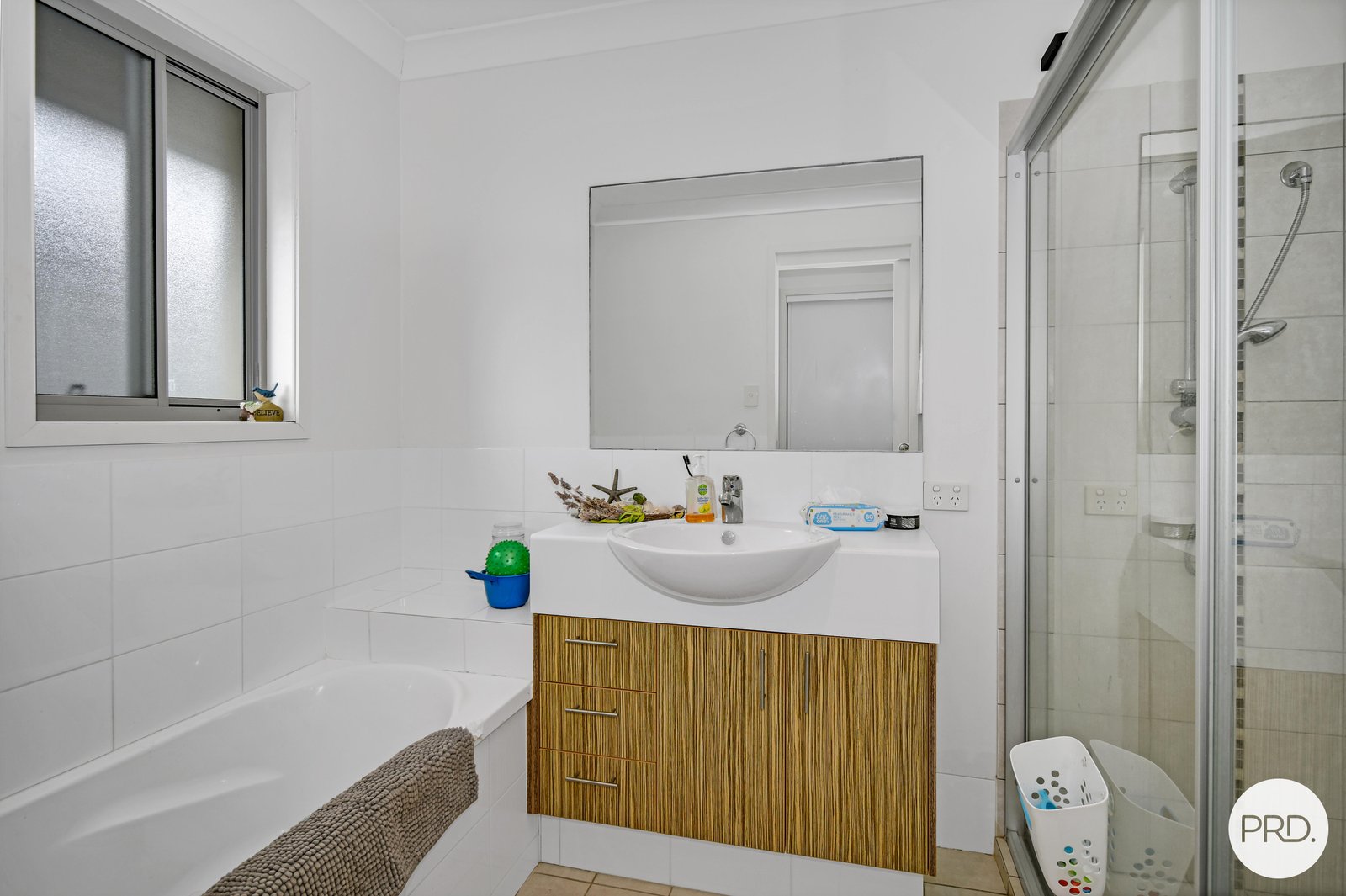14/3-15 Lennox Circuit POTTSVILLE 8