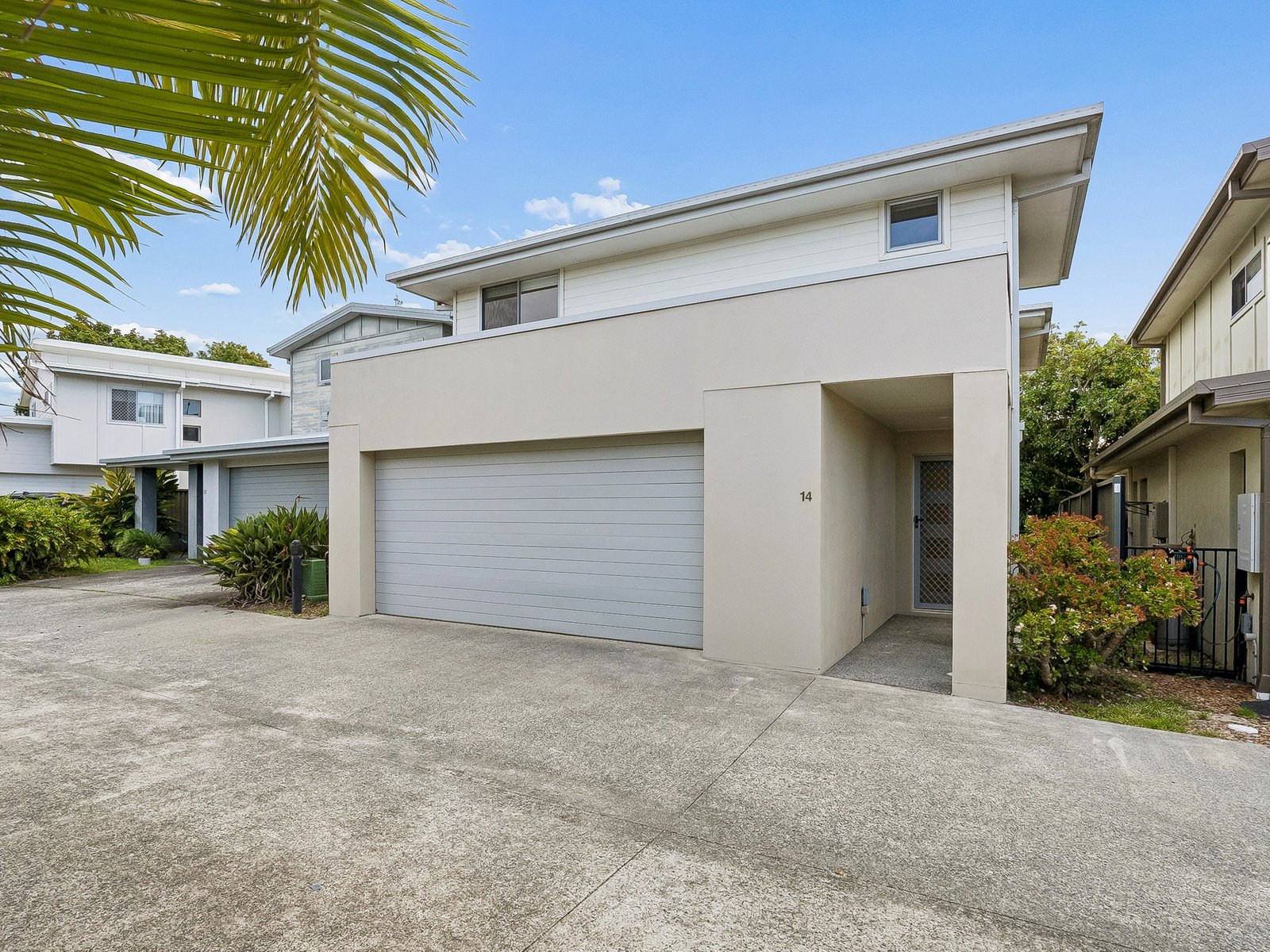 14/3-15 Lennox Circuit POTTSVILLE 4