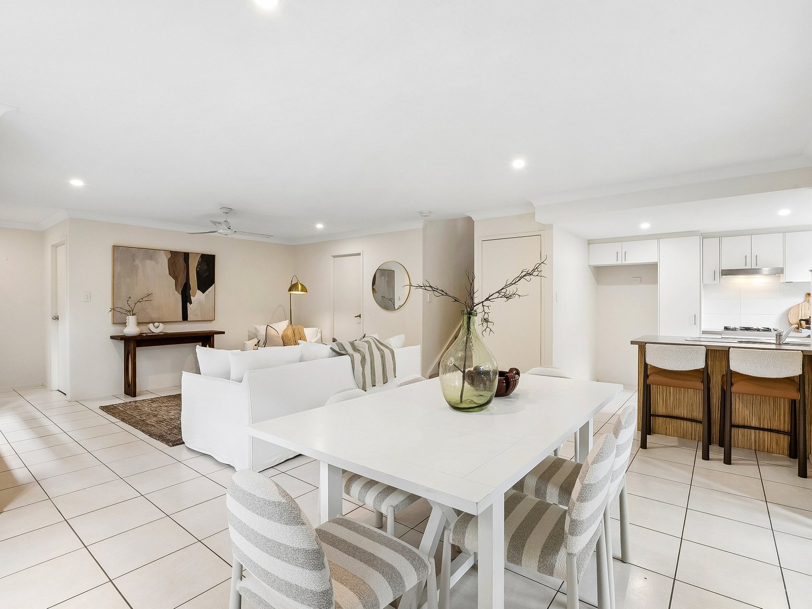 14/3-15 Lennox Circuit POTTSVILLE 7