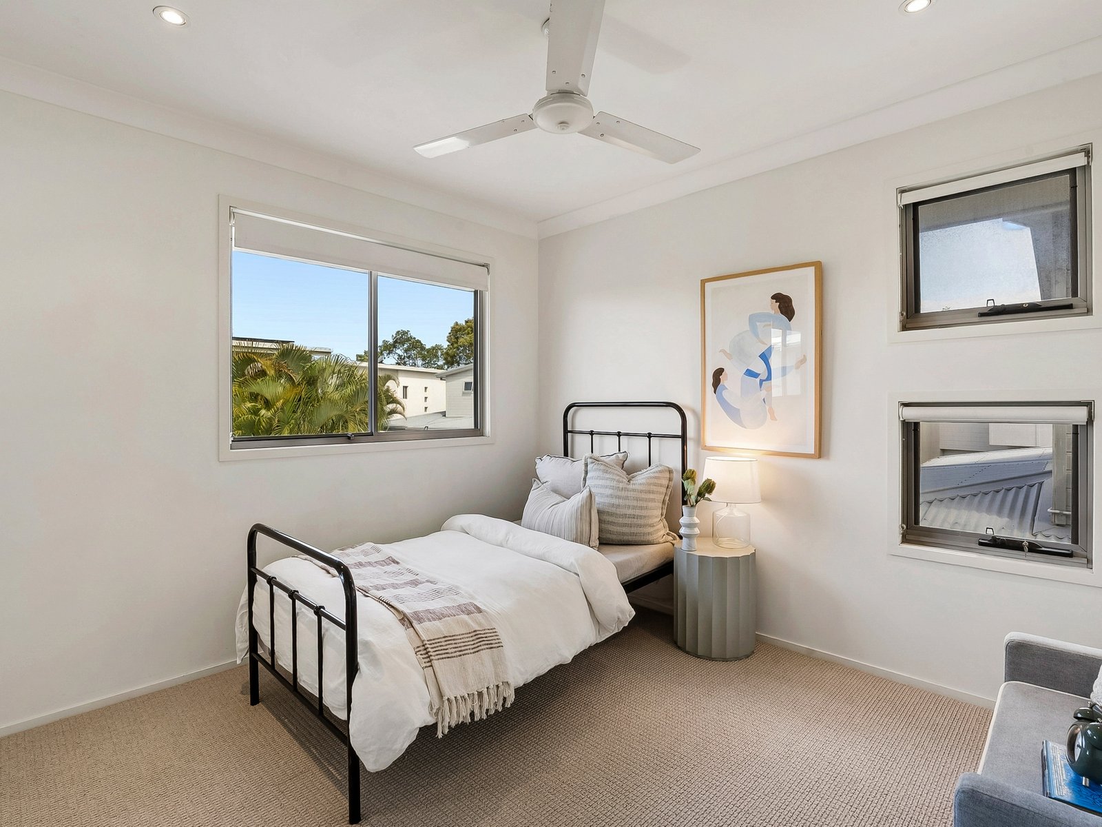 14/3-15 Lennox Circuit POTTSVILLE 13
