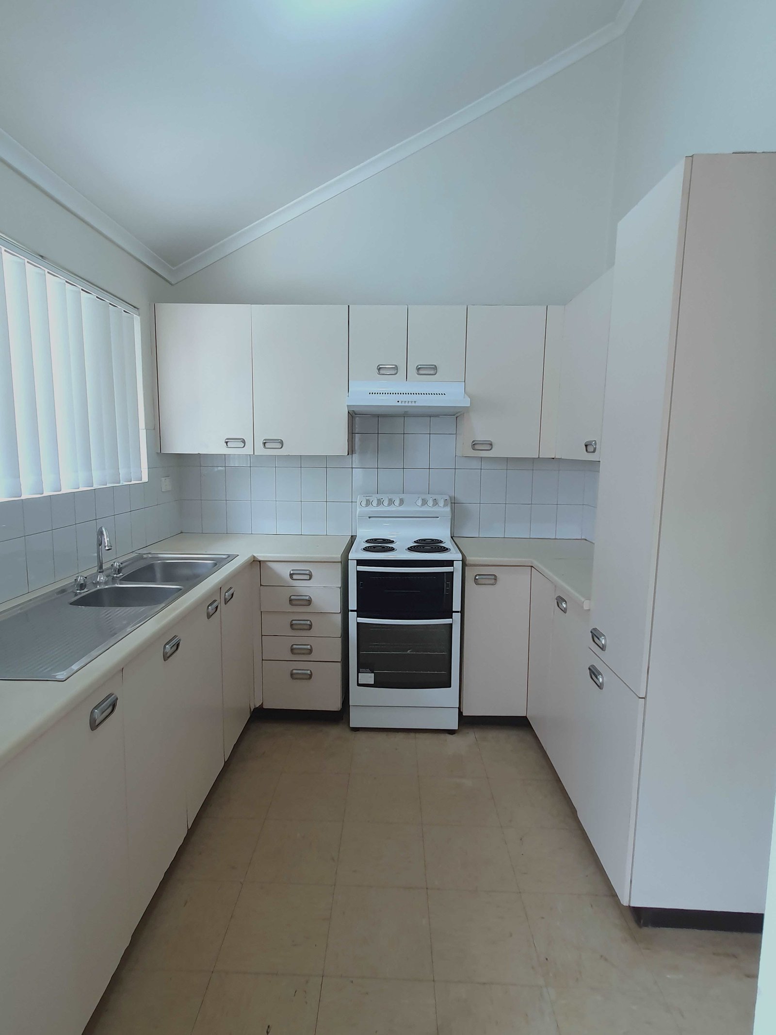 14/3-5 Atkinson Street LIVERPOOL 2