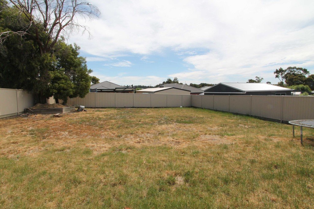 143 Canadian Lakes Blvde  CANADIAN 14