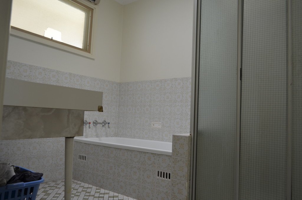 143 Fawcet St  GLENFIELD 8