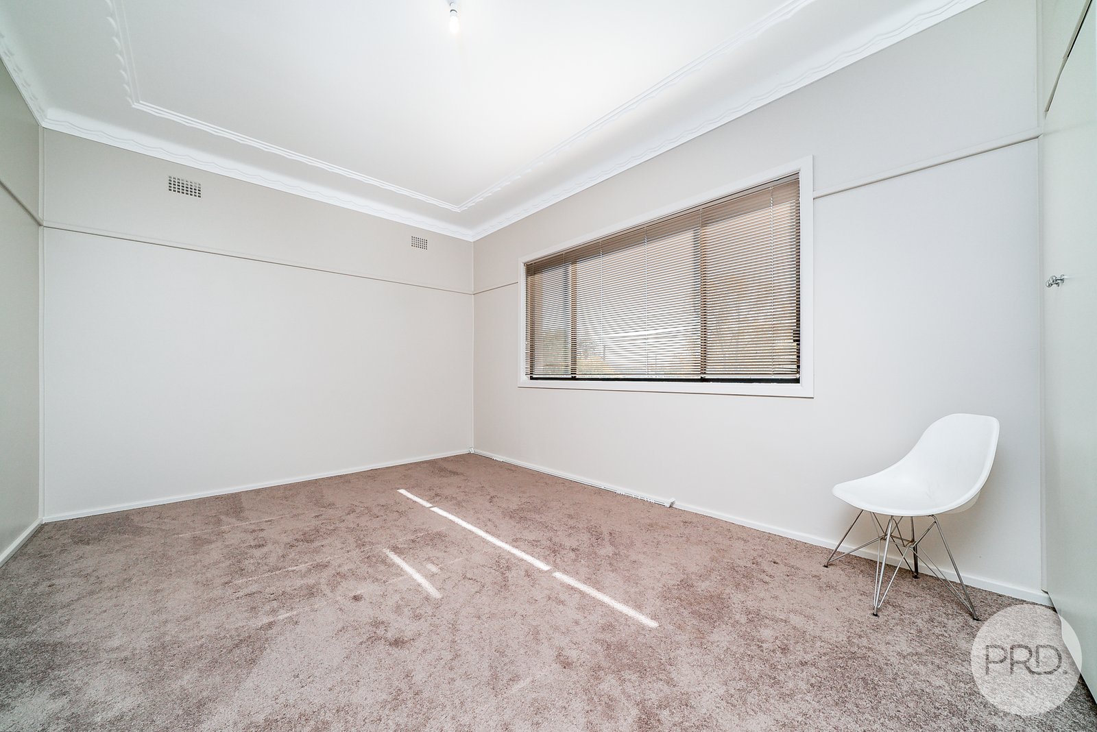 143 Hampden Avenue NORTH WAGGA WAGGA 16