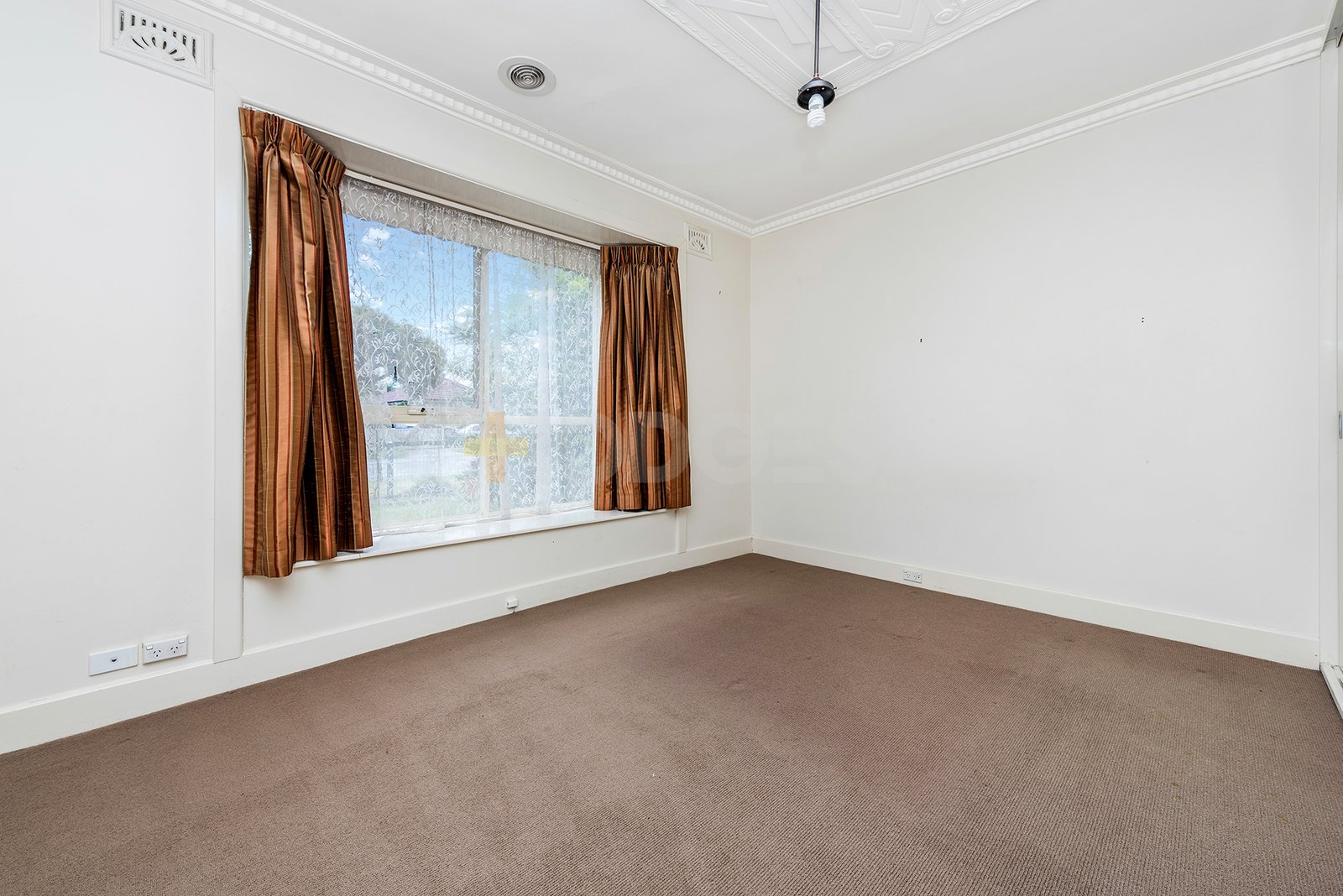 Gallery: 143 Roberts Street