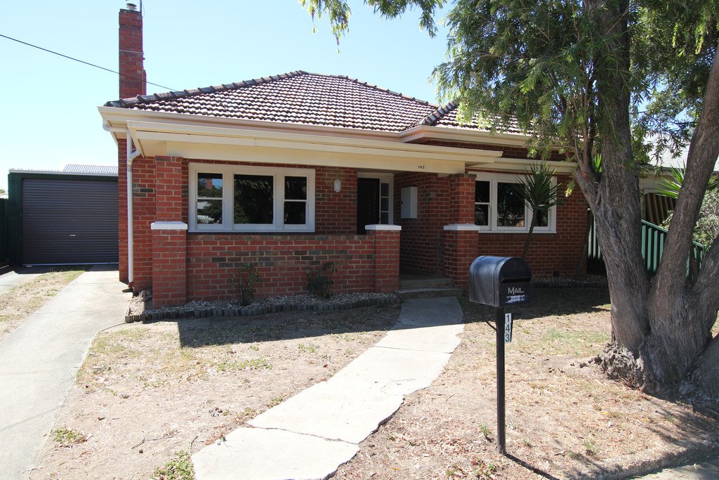 143 Spencer Street SEBASTOPOL 1