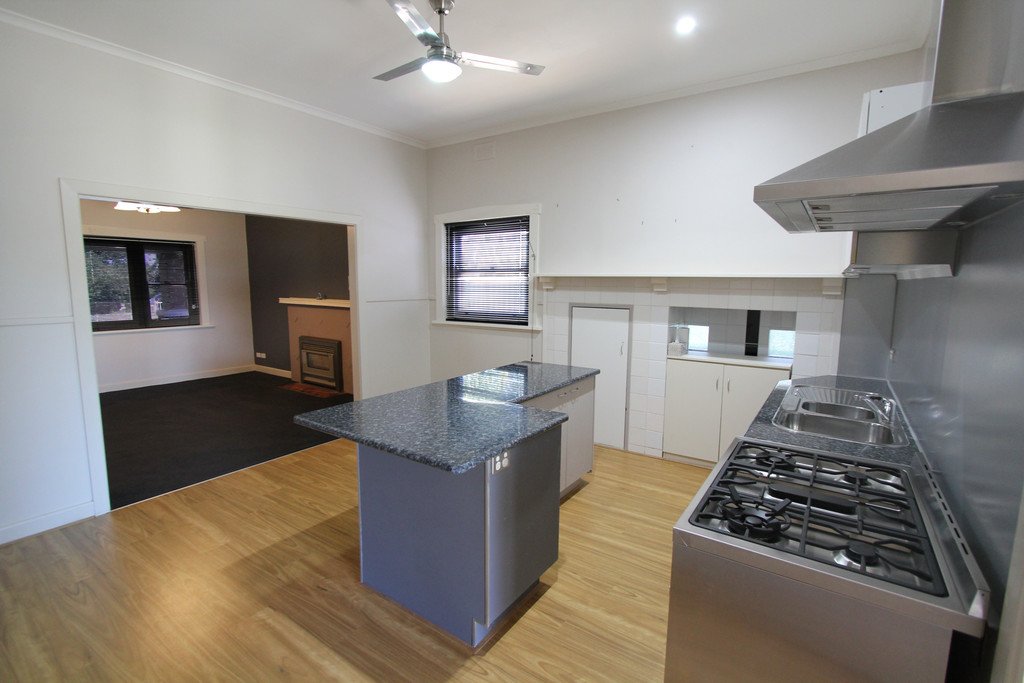 143 Spencer Street SEBASTOPOL 4