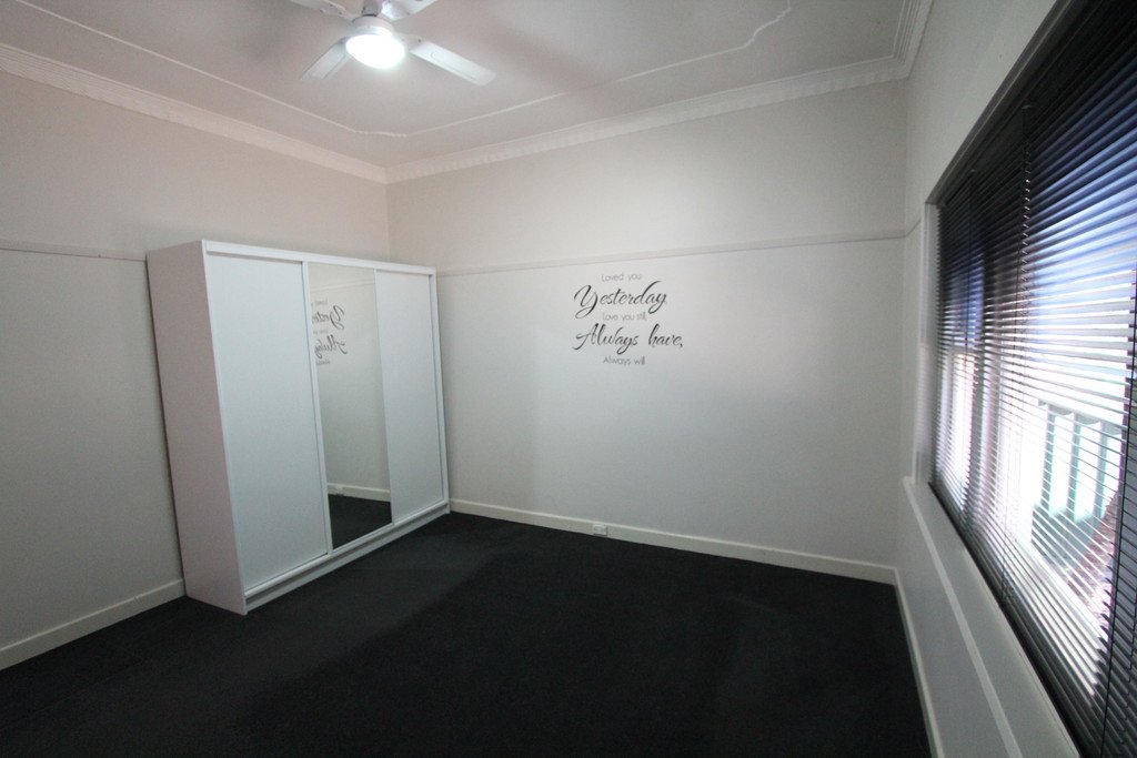 143 Spencer Street SEBASTOPOL 6