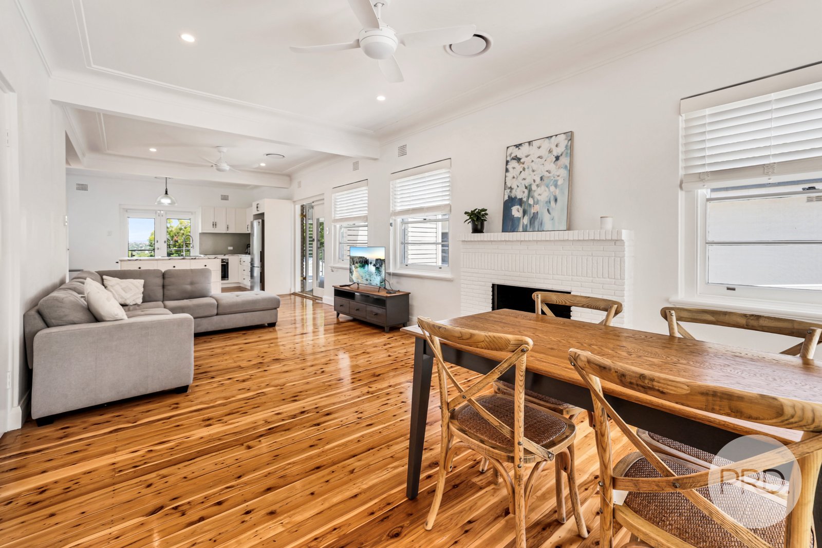 143 Upper Street TAMWORTH 4