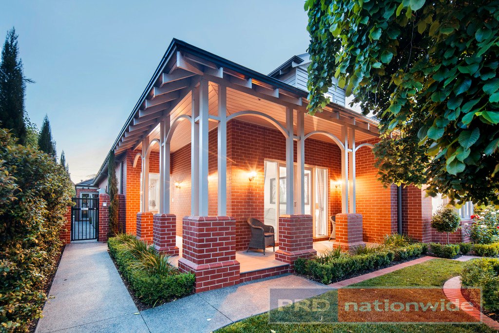 143 Wendouree Parade LAKE WENDOUREE 2