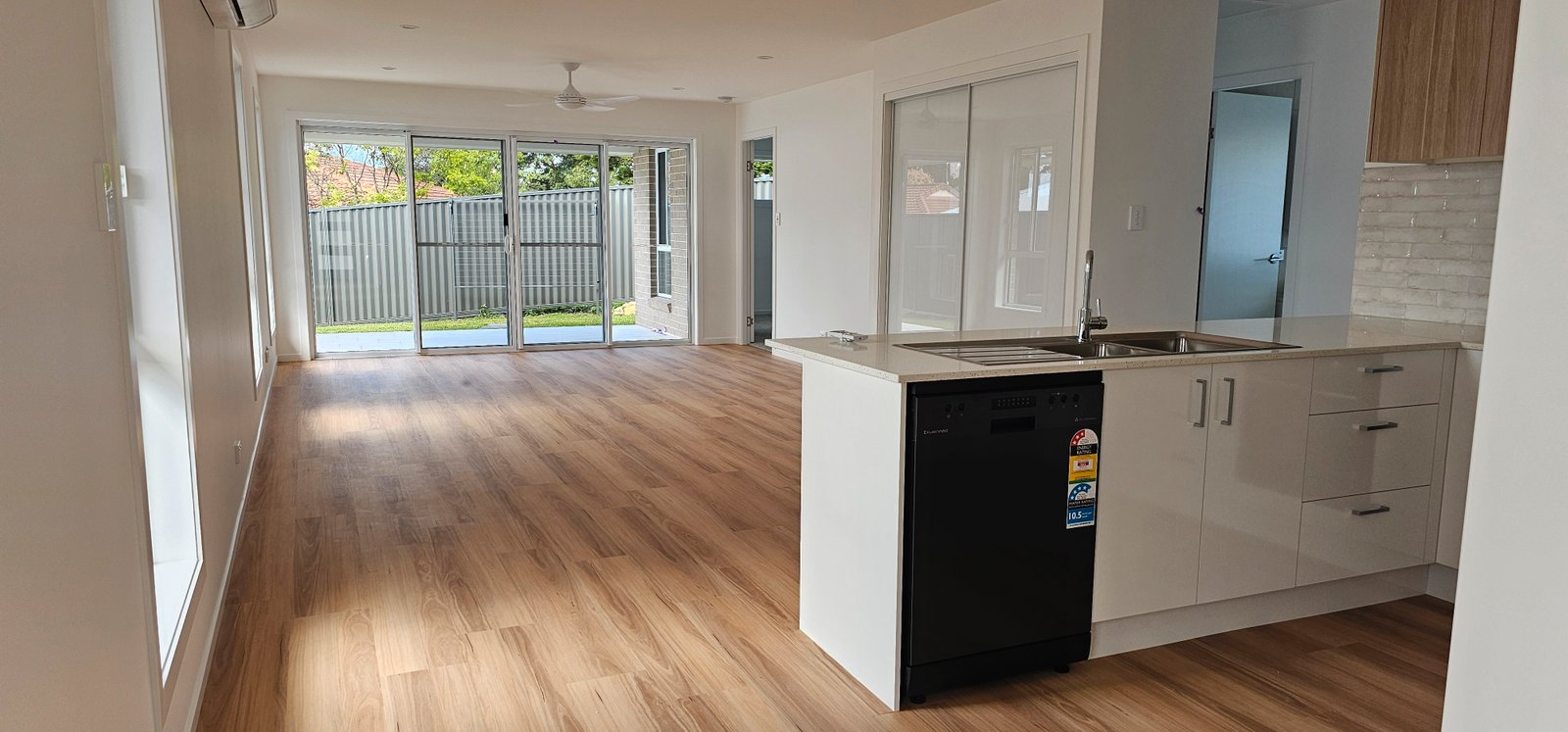 1/43 West High Street COFFS HARBOUR 2