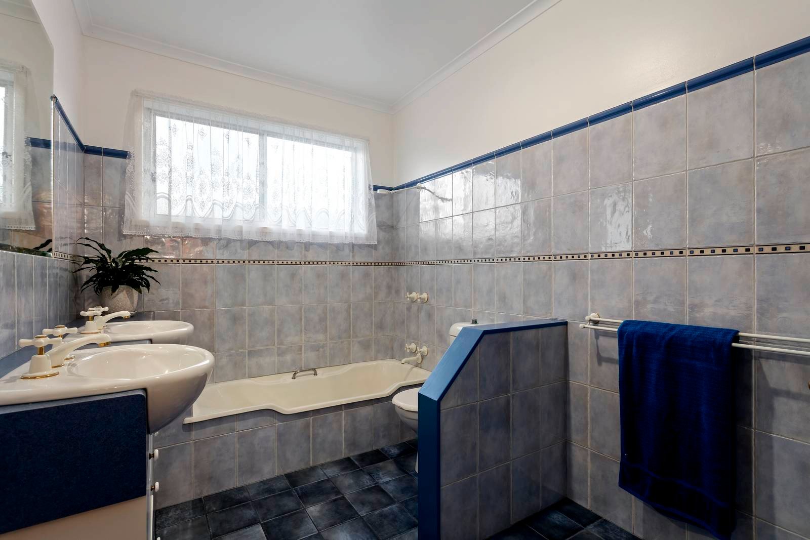 Real Estate and Property in 1431 - 1435 Bellarine Highway, Wallington, VIC