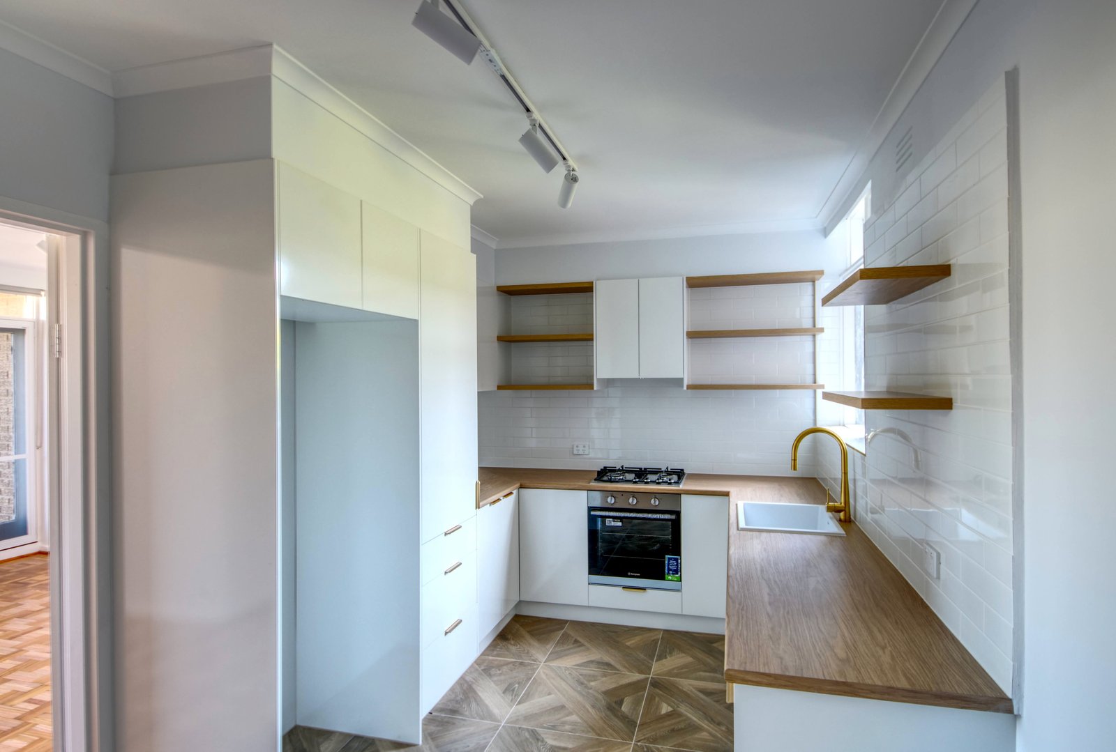 Gallery: 14/310 Inkerman Street