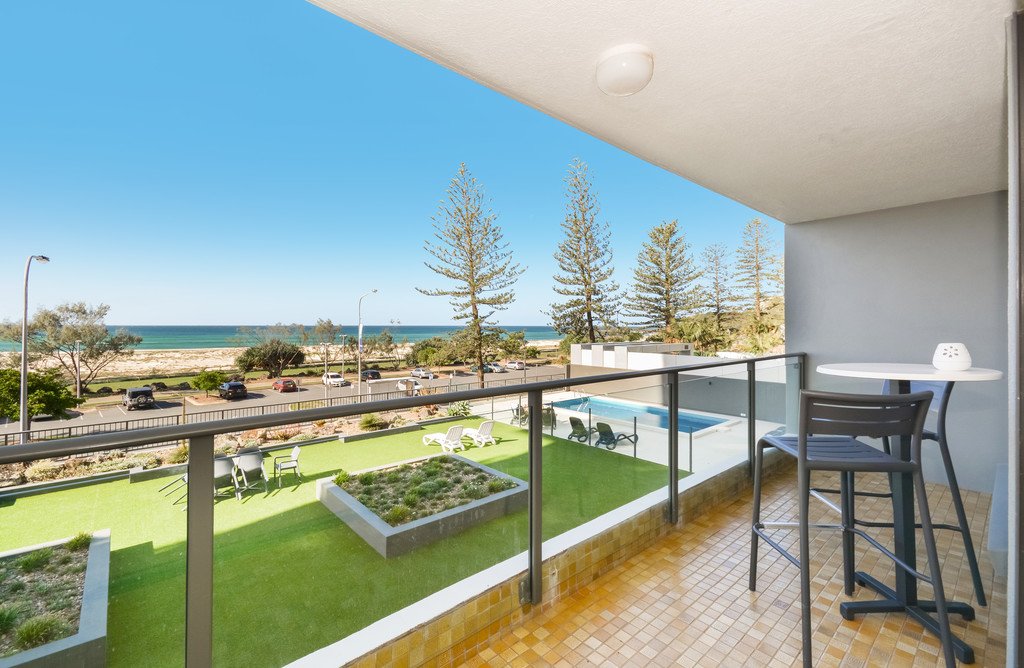 14/32 Musgrave Street COOLANGATTA 1
