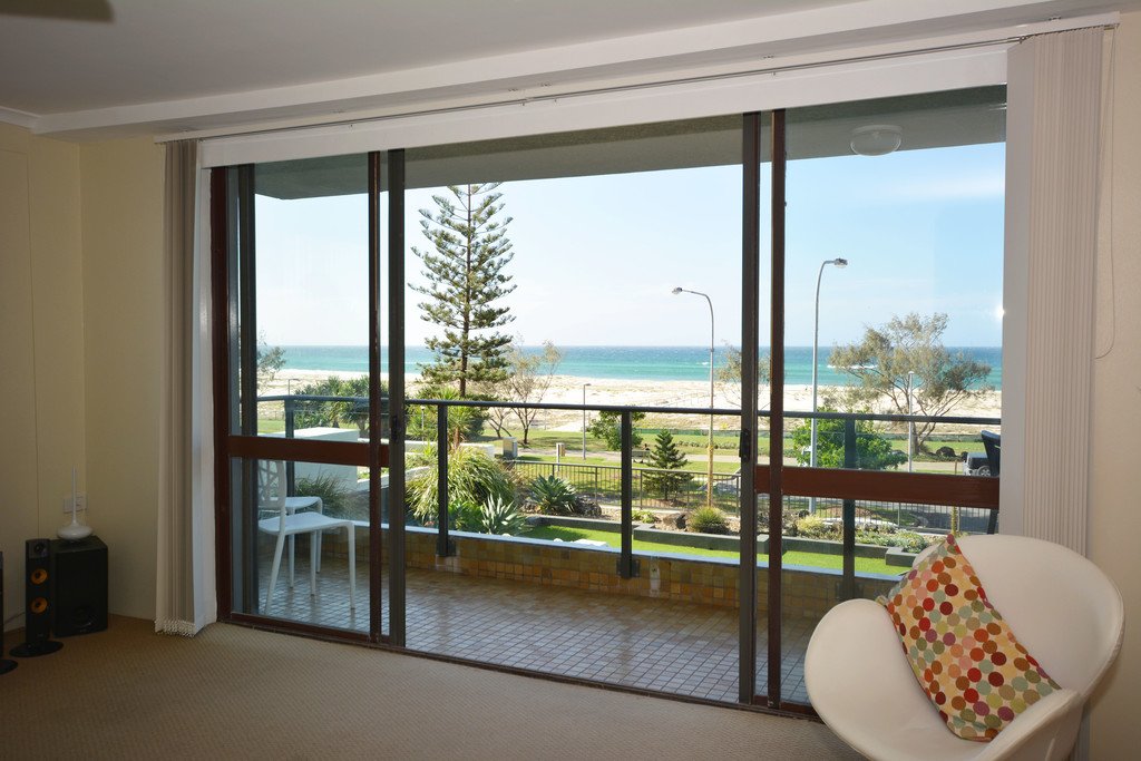 14/32 Musgrave Street COOLANGATTA 5