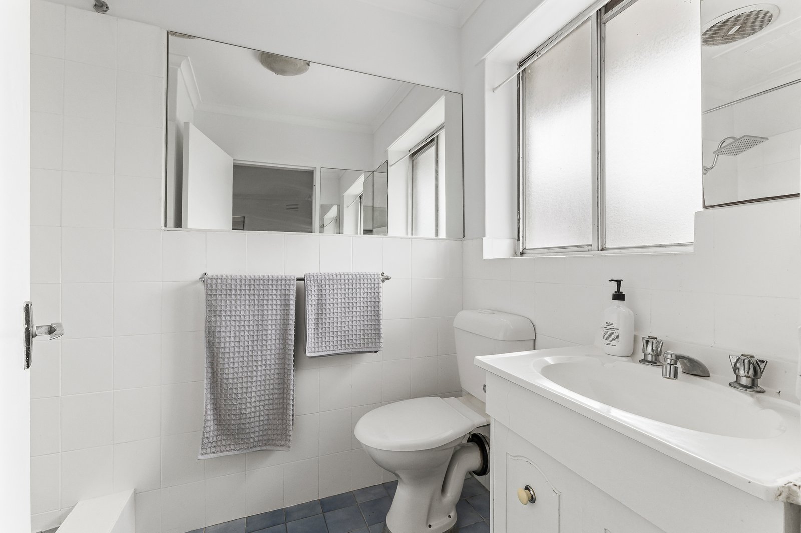 Gallery: 14/32 Wellington Street