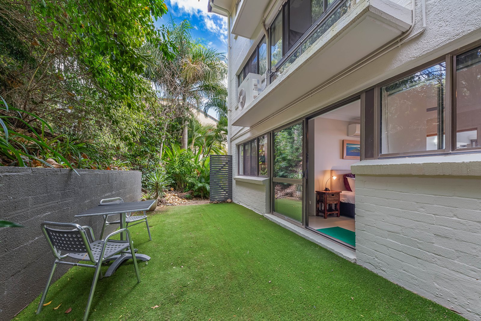 143/6 Eshelby Drive CANNONVALE 7