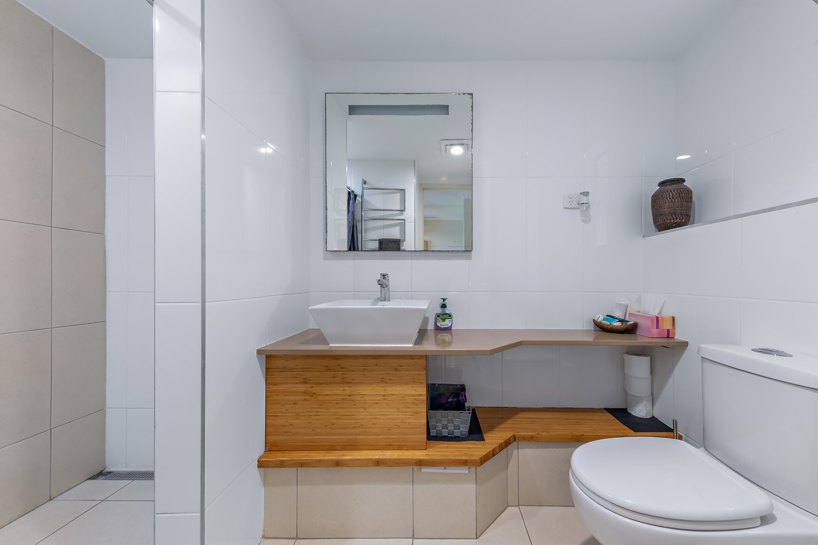 143/6 Eshelby Drive CANNONVALE 8