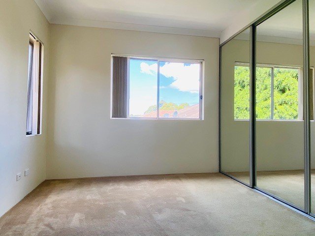 14/384A Railway Parade CARLTON 3