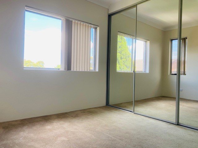 14/384A Railway Parade CARLTON 7