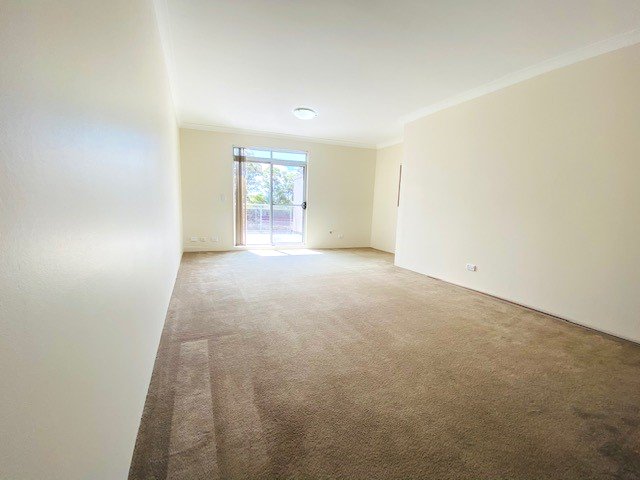 14/384A Railway Parade CARLTON 5