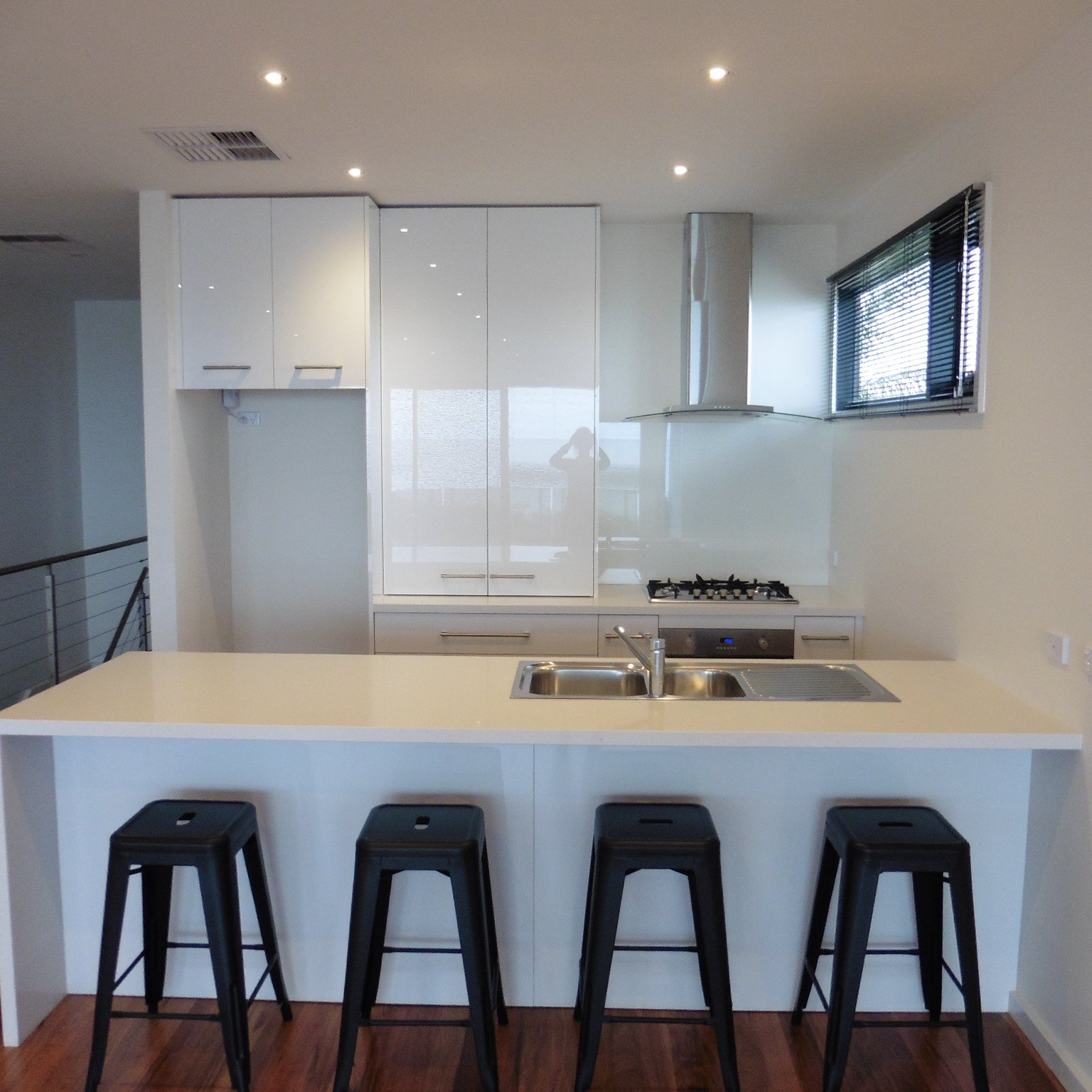 Gallery: 143a Beach Road