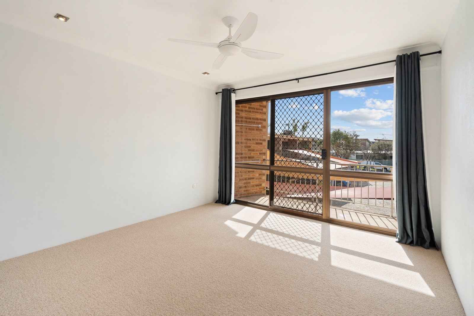 14/4 Boronia Avenue POTTSVILLE 6