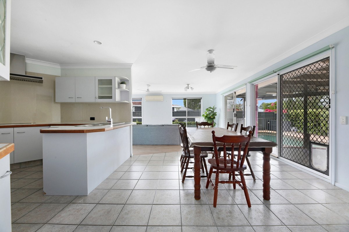 144 Christine Avenue BURLEIGH WATERS 16