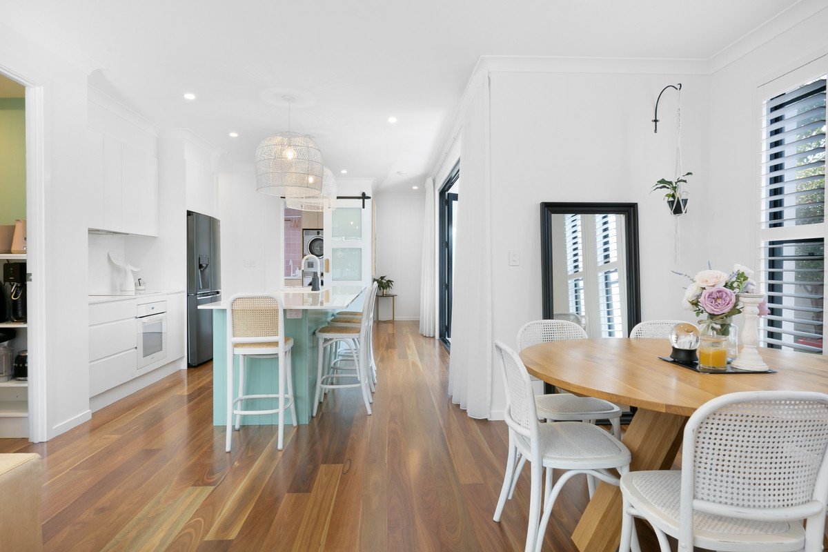 1/44 Dawn Parade Miami 9