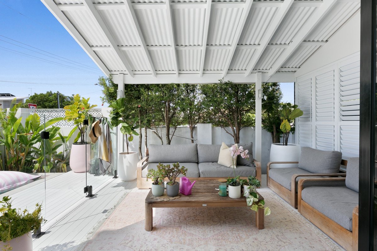 1/44 Dawn Parade Miami 21