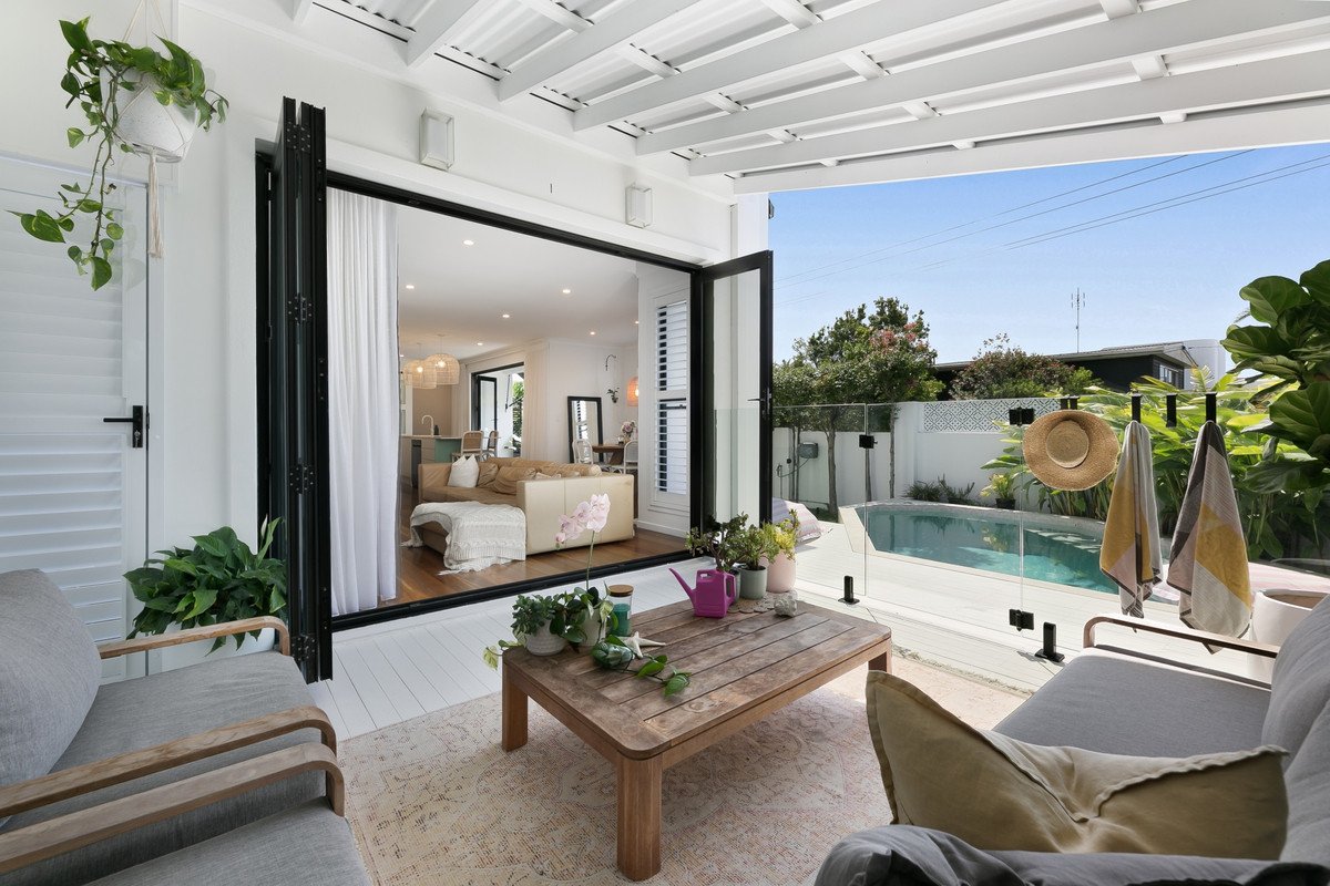 1/44 Dawn Parade Miami 2