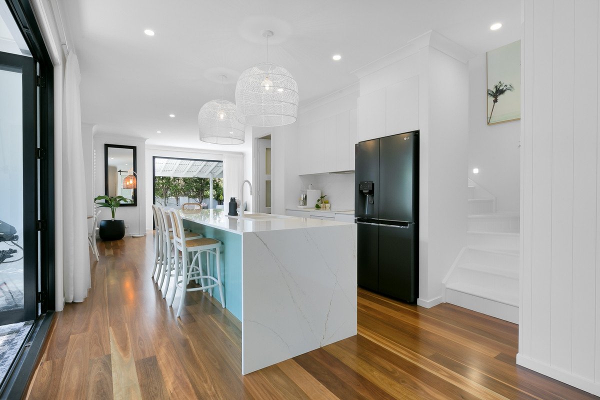 1/44 Dawn Parade Miami 4