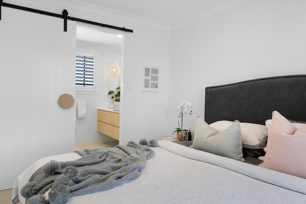 1/44 Dawn Parade Miami 13