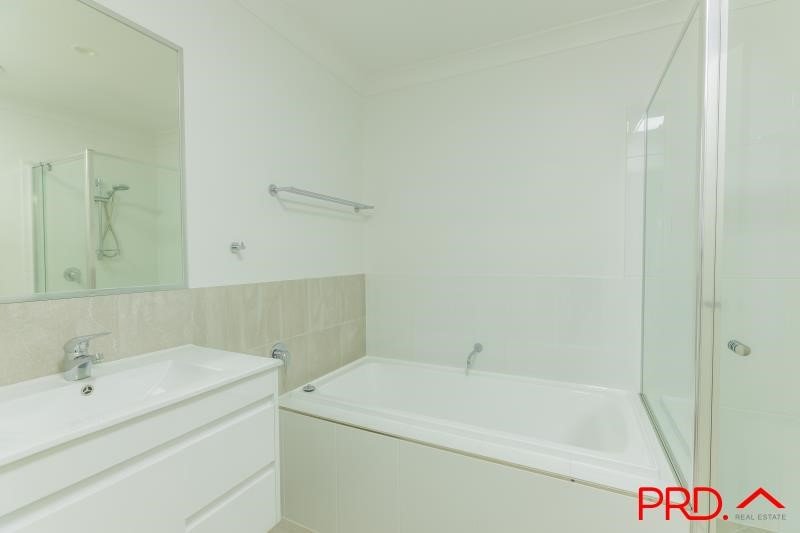 1/44 Eagle Avenue TAMWORTH 4