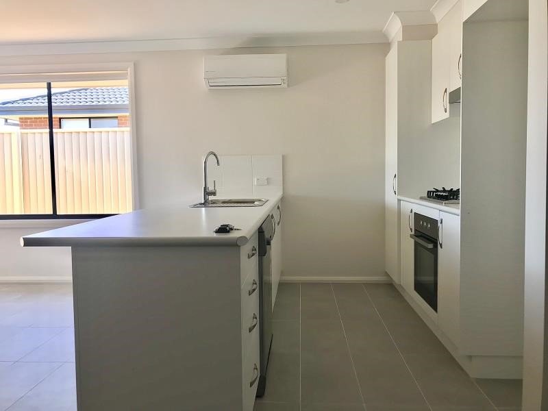 1/44 Kenny Drive TAMWORTH 2