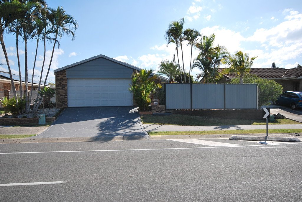 144 Mattocks Road BURLEIGH WATERS 1