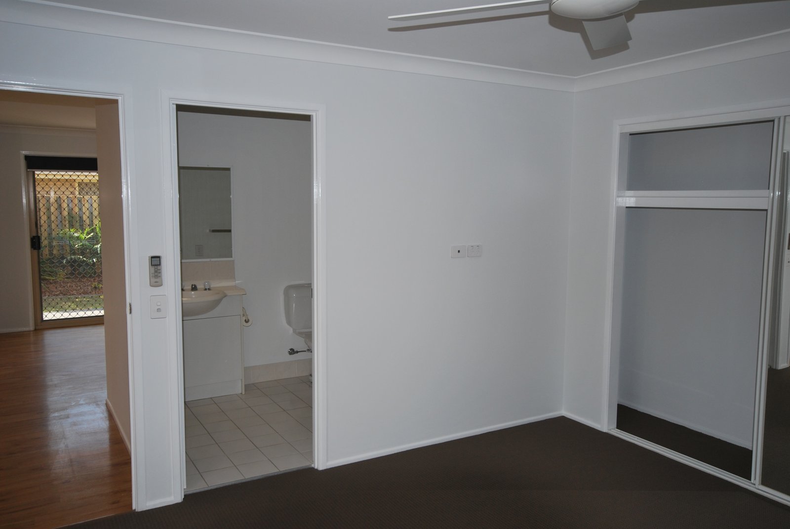 144 Mattocks Road BURLEIGH WATERS 9