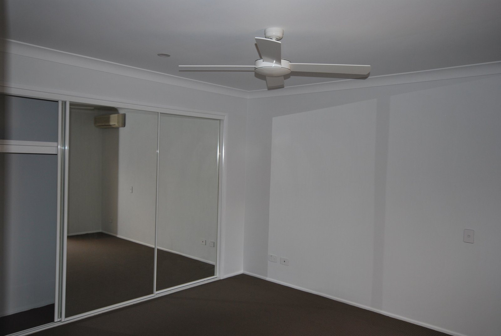 144 Mattocks Road BURLEIGH WATERS 10