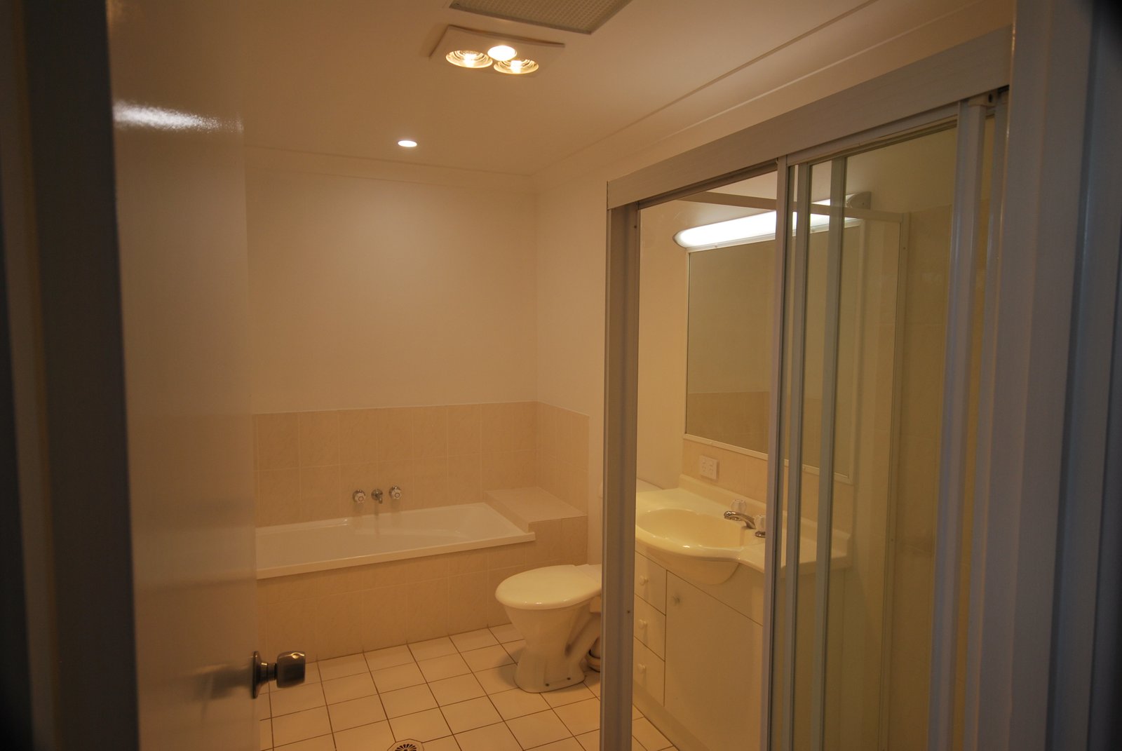 144 Mattocks Road BURLEIGH WATERS 12