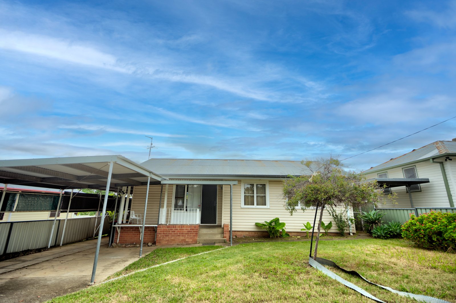 144 Robert Street TAMWORTH 2