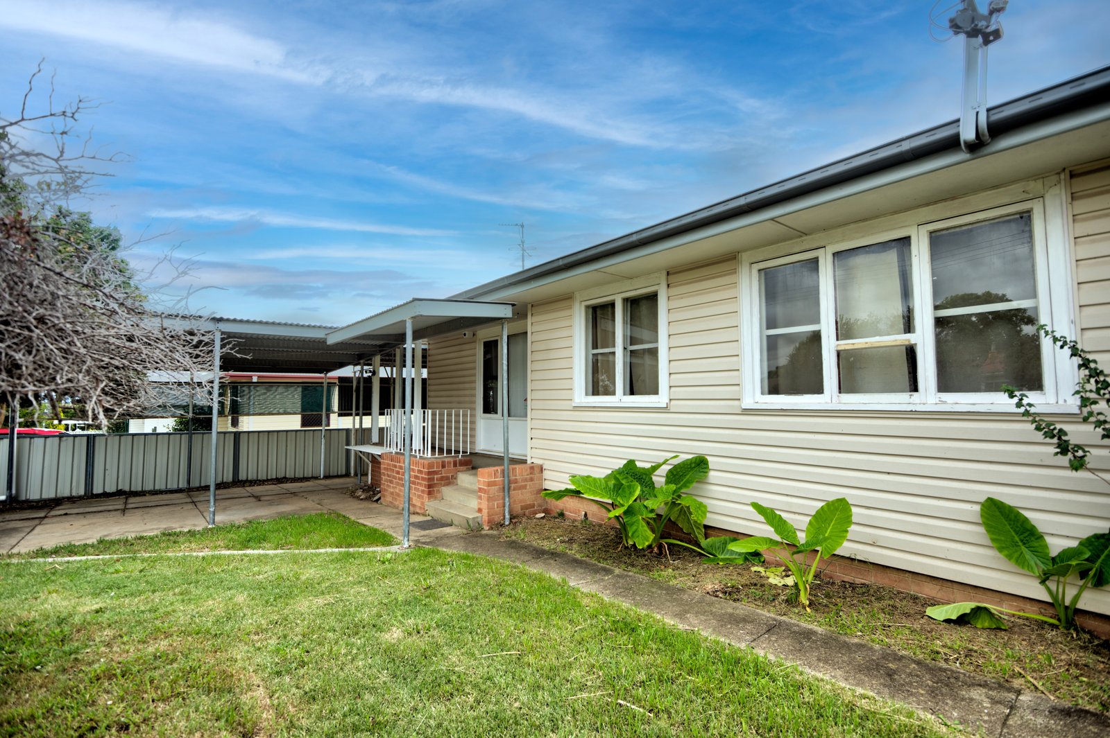 144 Robert Street TAMWORTH 3