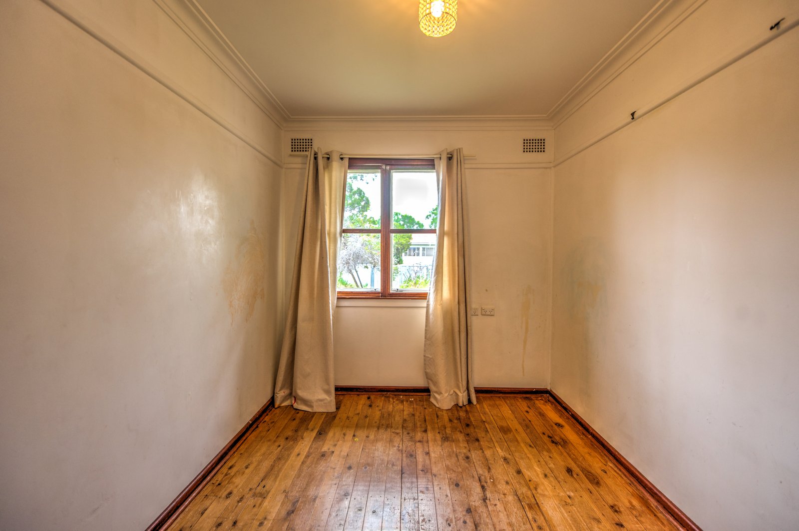 144 Robert Street TAMWORTH 9