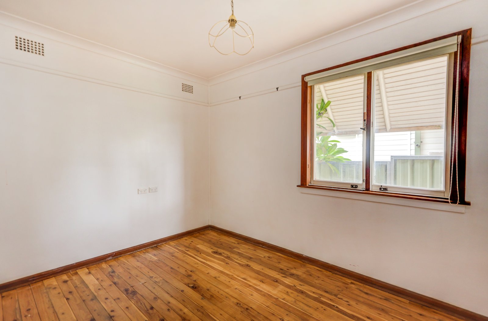 144 Robert Street TAMWORTH 12