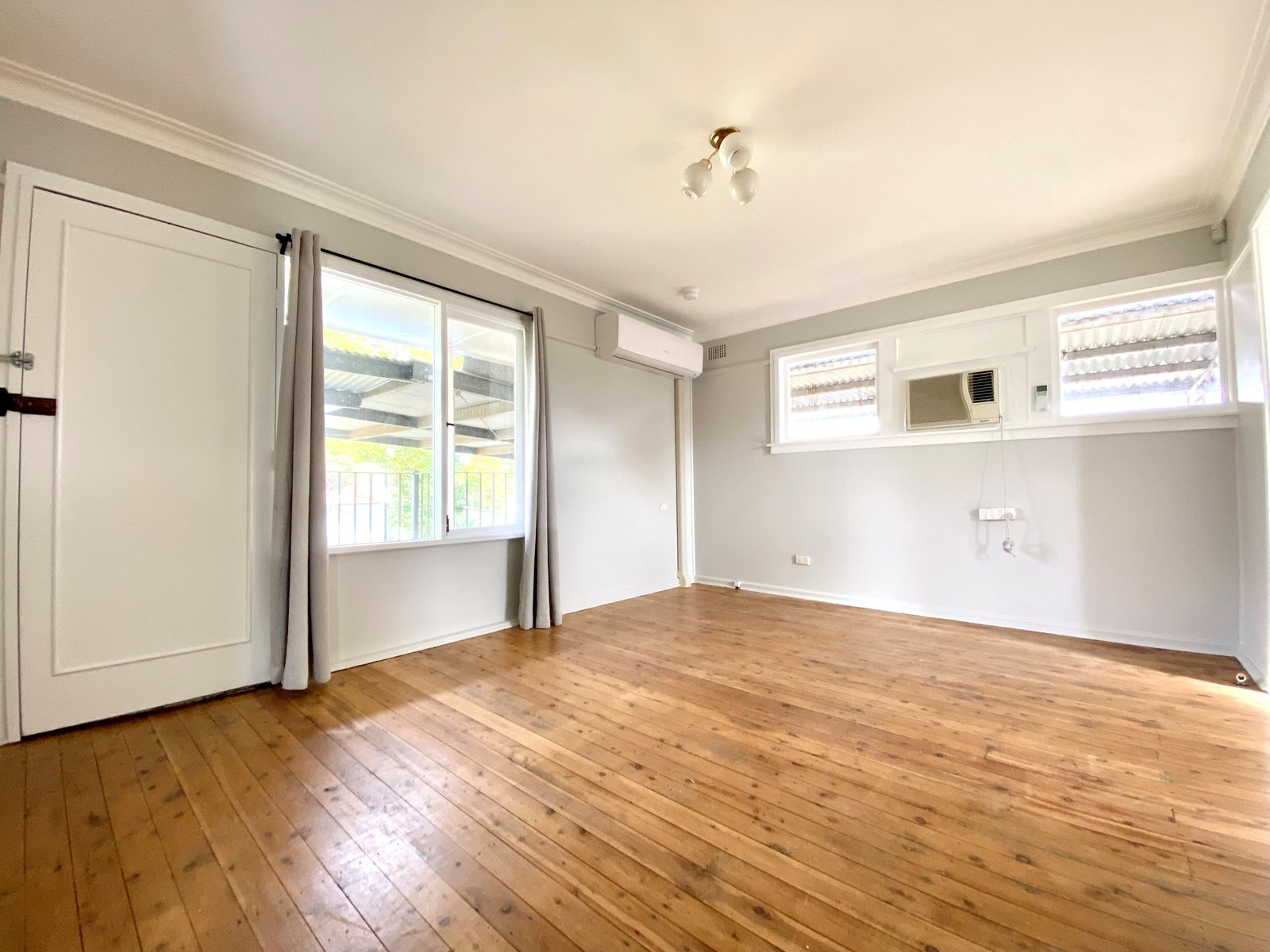 144 Robert Street TAMWORTH 2