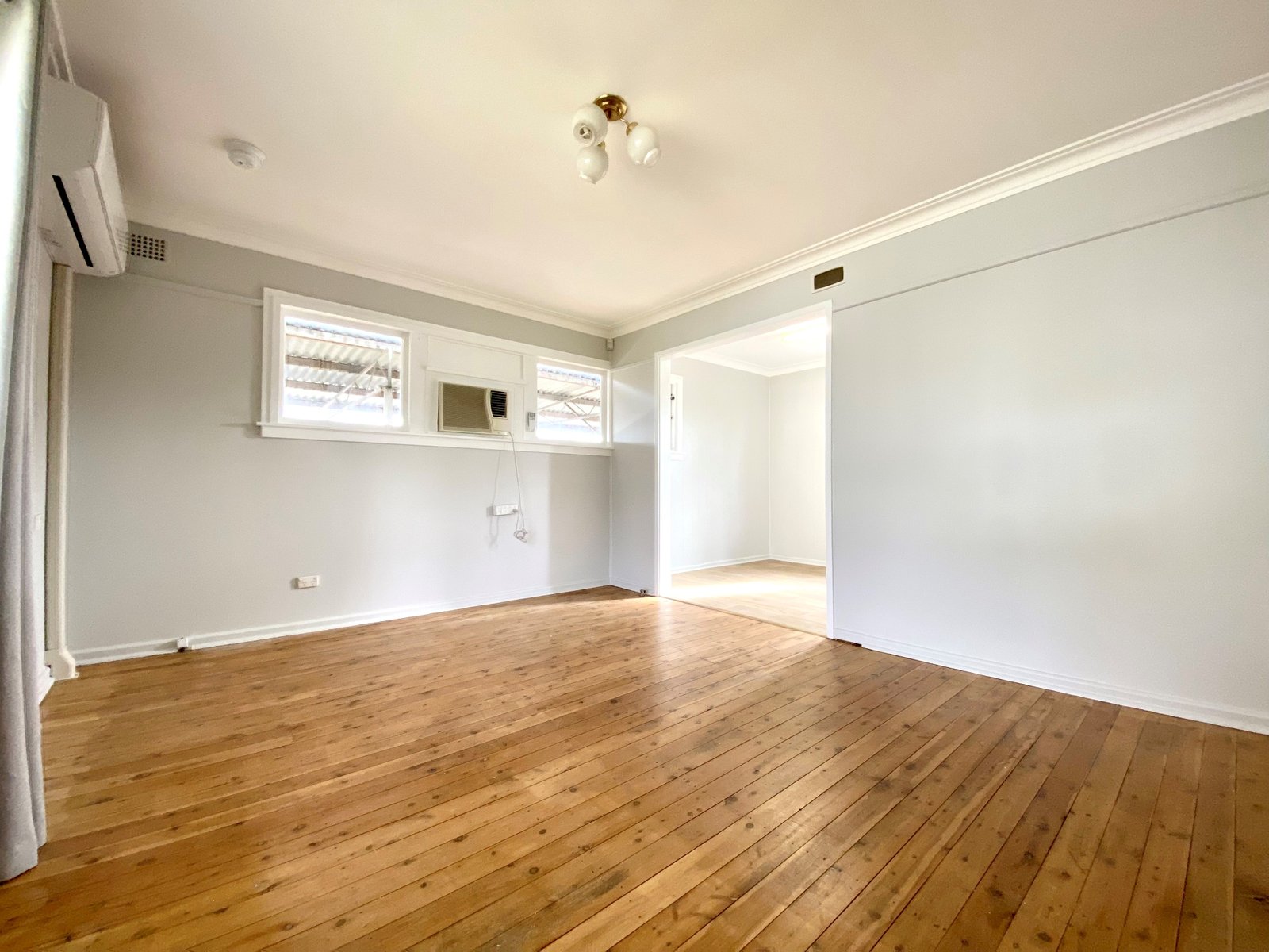 144 Robert Street TAMWORTH 3